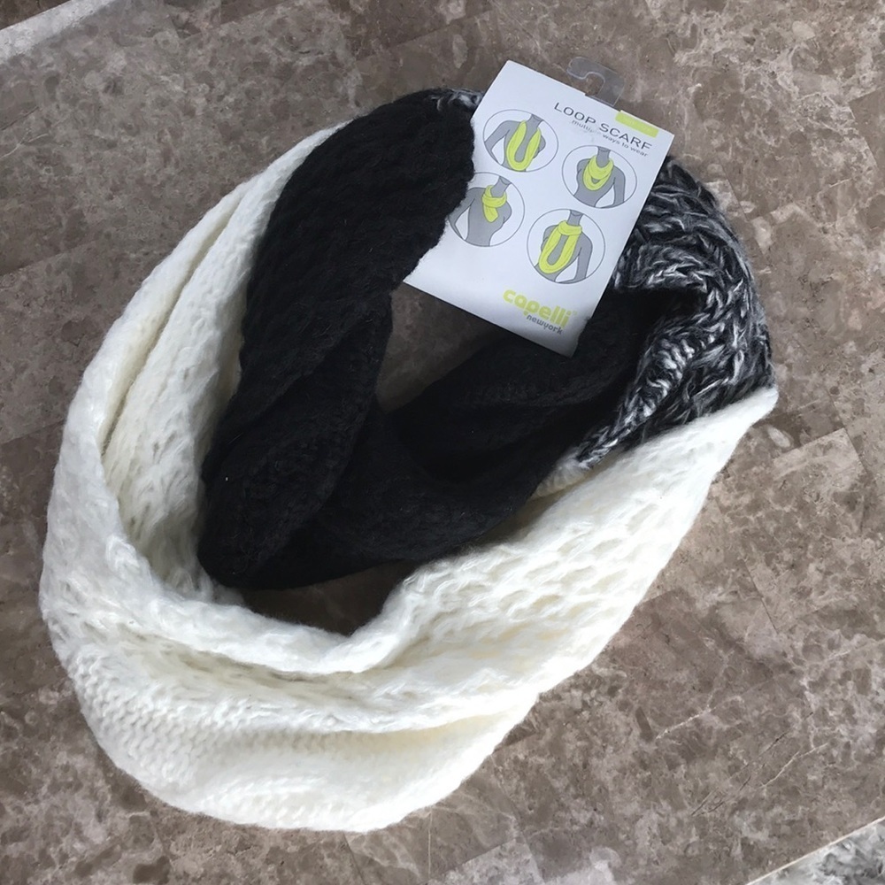 New Loop scarf by Capelli NY